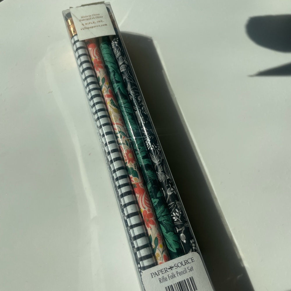 Patterned Pencil Set